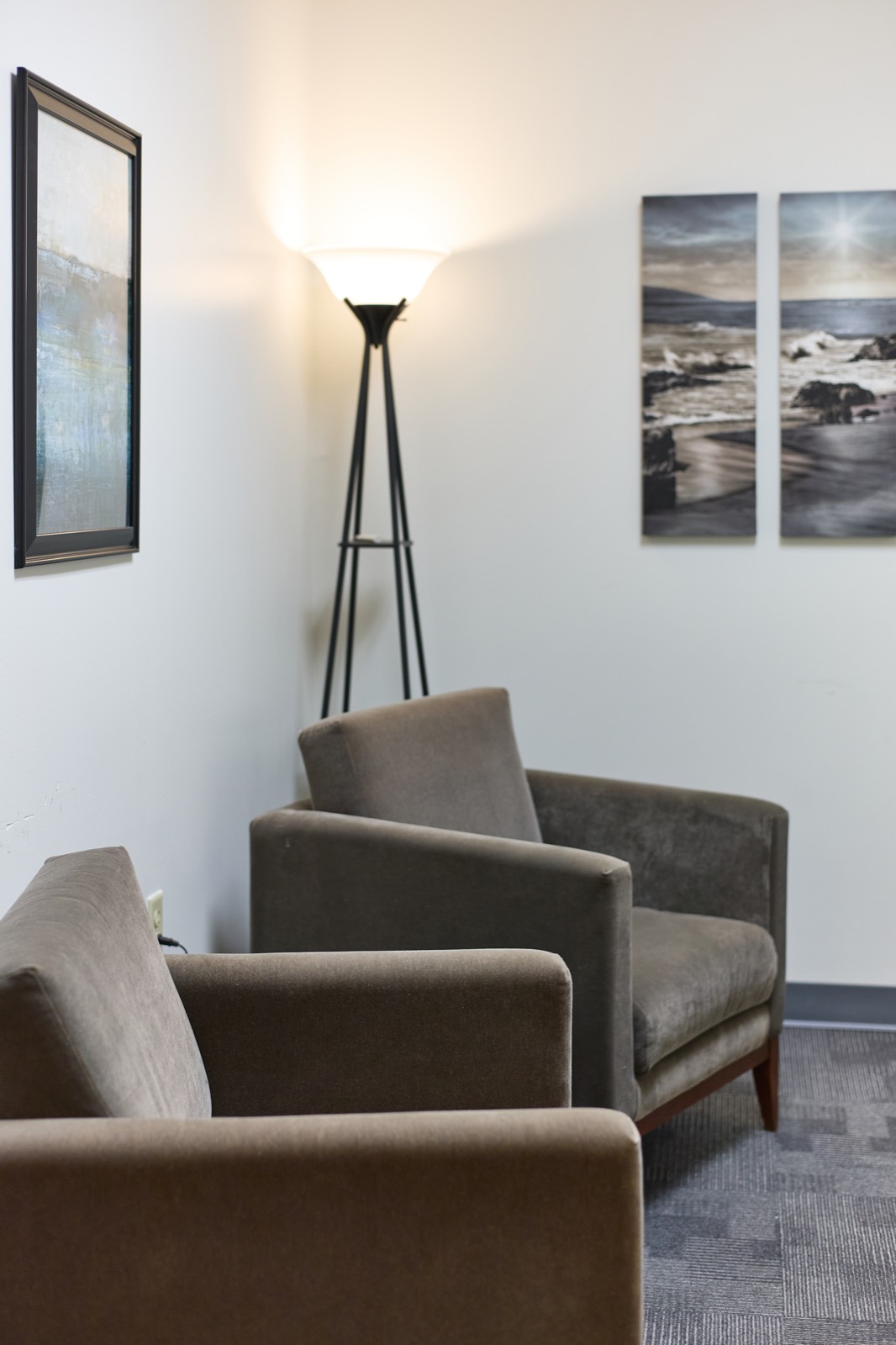 Private therapy room for outpatient addiction treatment in Richardson, TX
